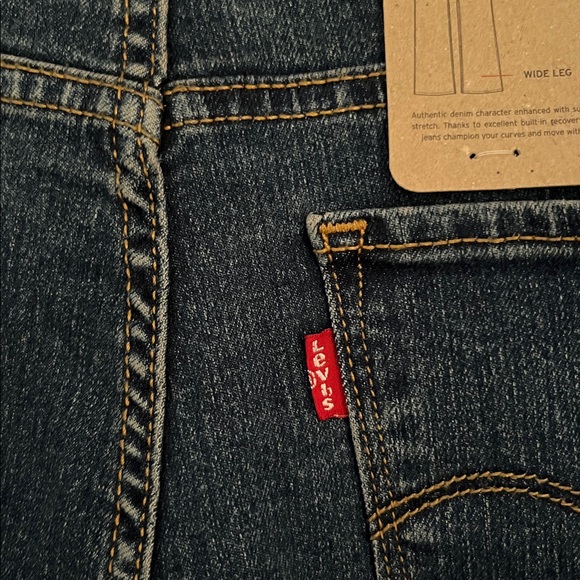 NWT Levi’s 318 Wide Leg Jeans - Picture 13 of 15